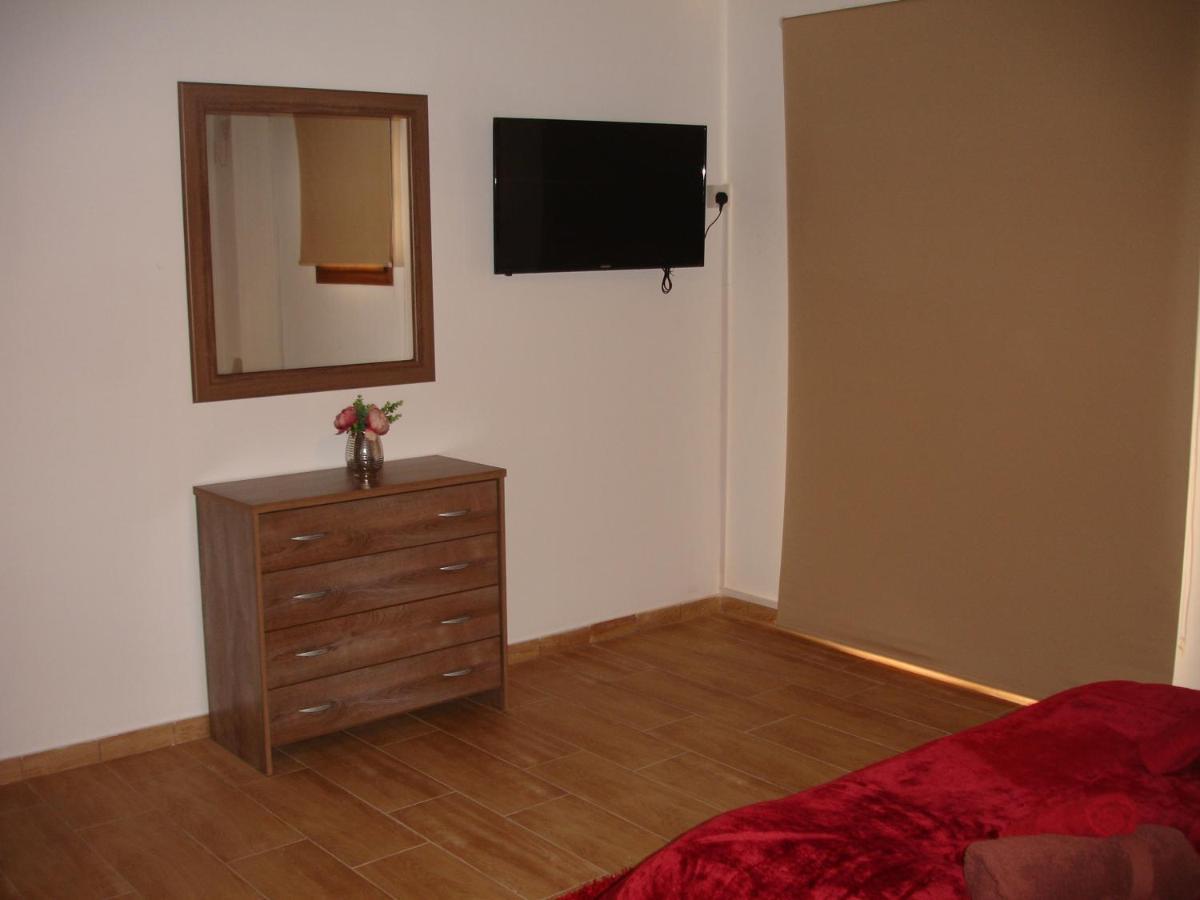Love Holiday Suite 2 Tris Elies Eksteriør bilde