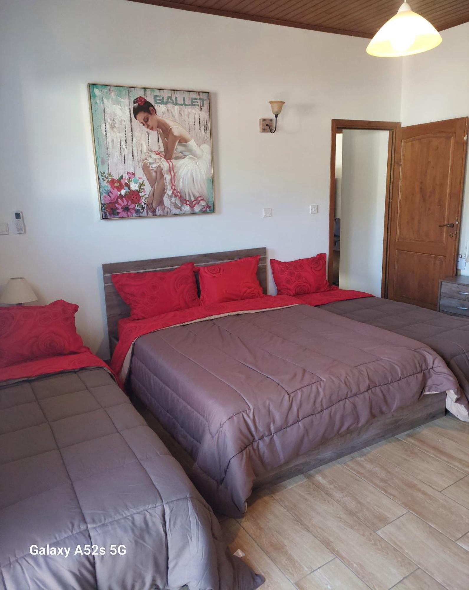 Love Holiday Suite 2 Tris Elies Eksteriør bilde